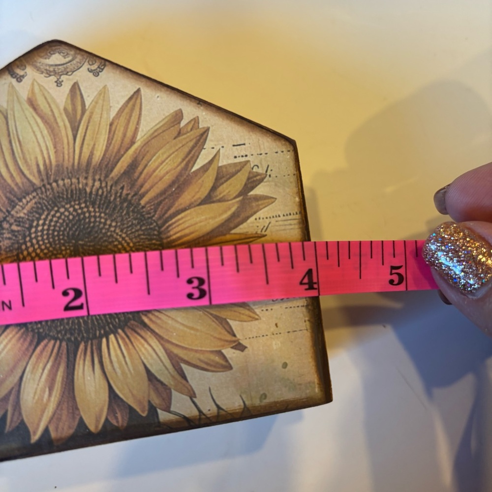 SET/5 3 Wood House Decor with Bee Design, Tray, Garland - Picture 9 of 12